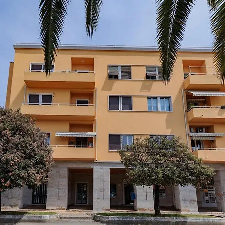 Sunset Bridge Apartment